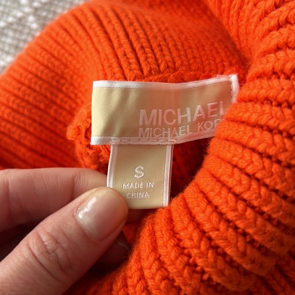Michael Kors Sweater Turtle Neck - Picture 5 of 6
